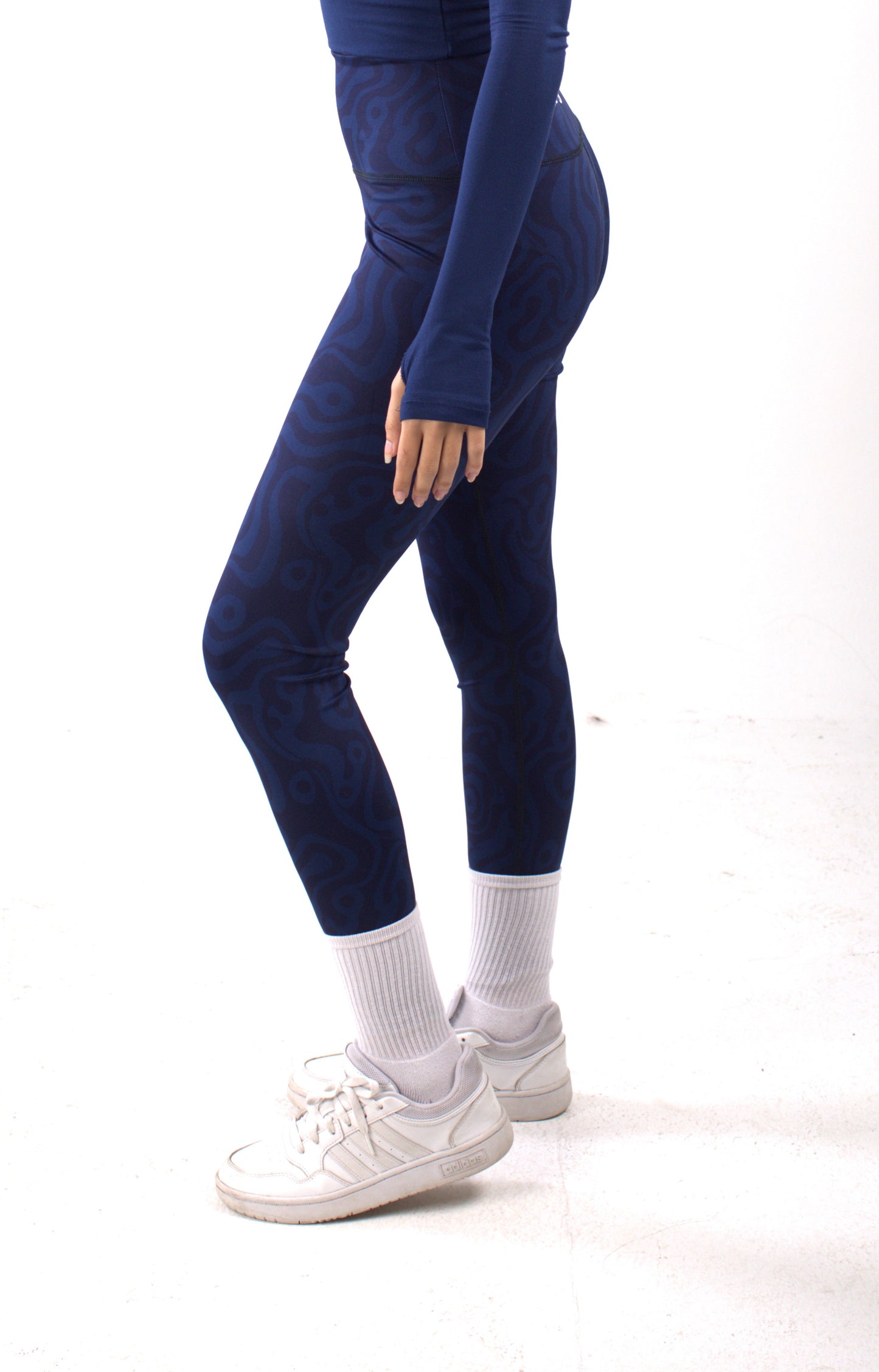 MIDDLE OF THE NIGHT Leggings